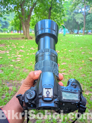 Nikon 60D with 55-250 mm zoom lence (used)